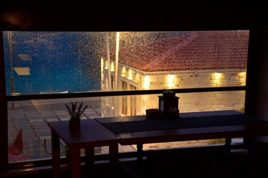 Focamor Otel Yenifoca Exteriör bild